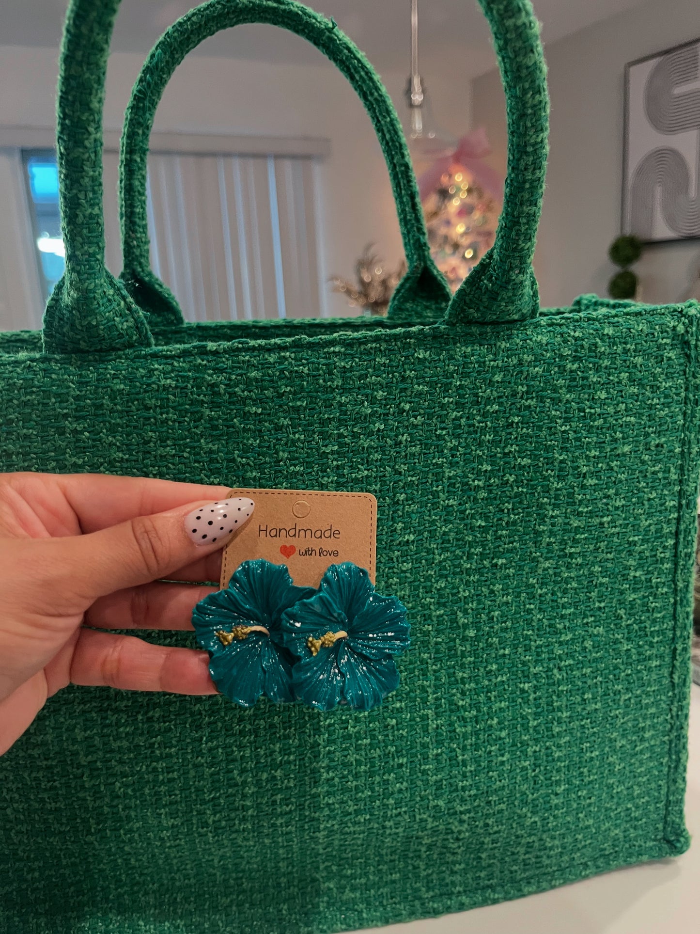 Pantallas hechas a mano y pintadas a mano de Flor de Maga – Puerto Rican Flower Earrings (Handmade)Free shipping